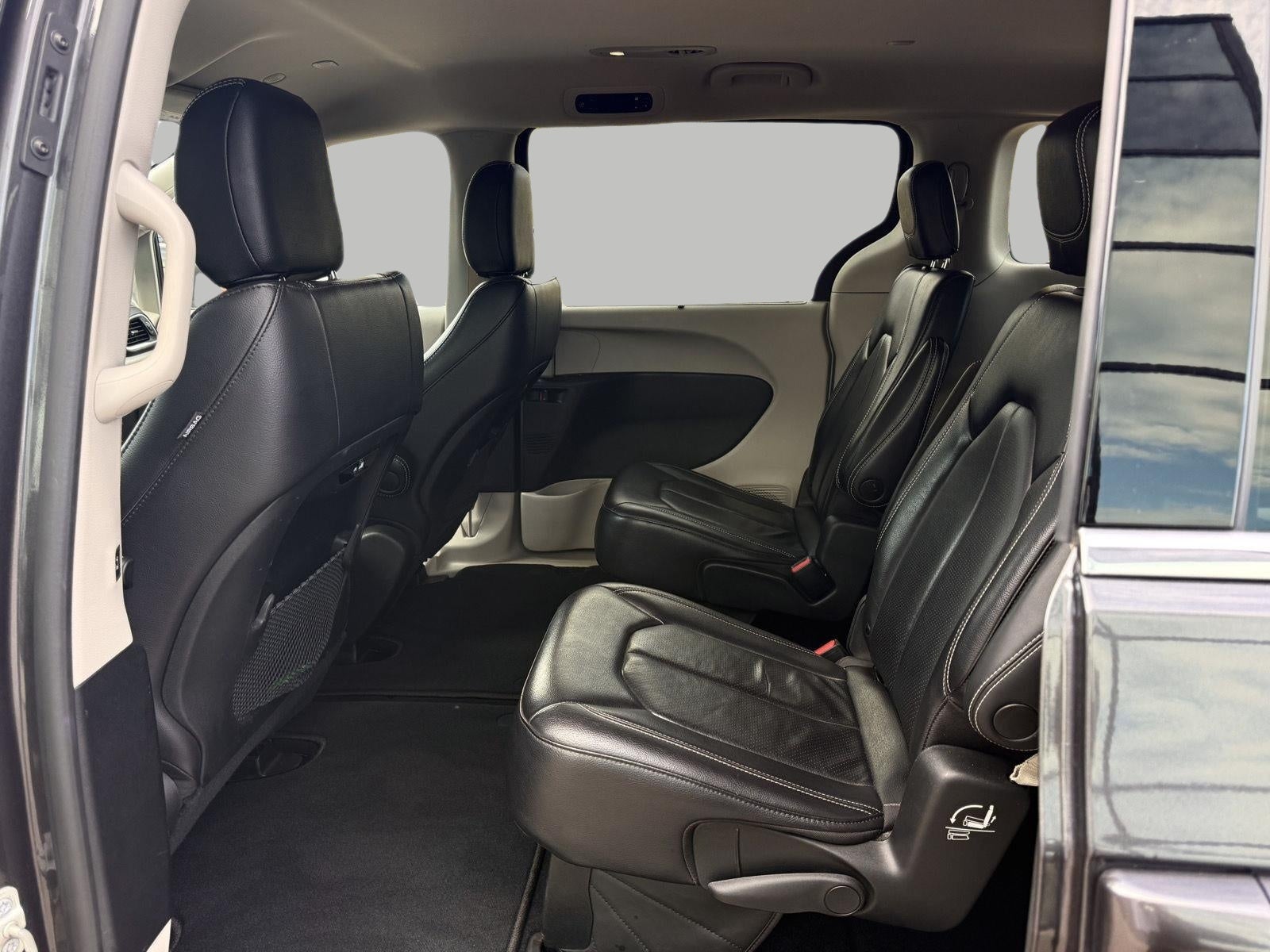 2022 Chrysler Pacifica Touring L AWD