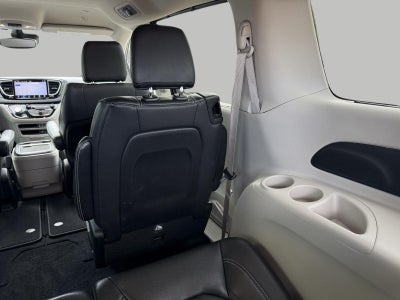 2022 Chrysler Pacifica Touring L AWD