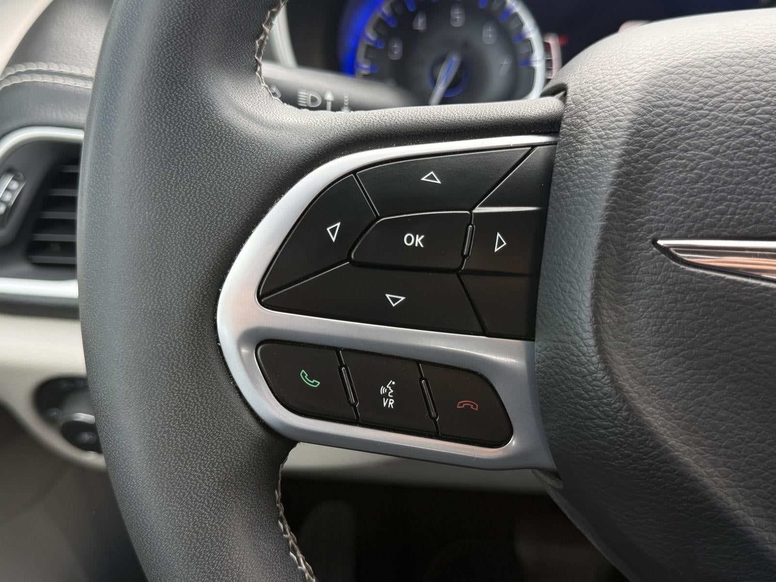 2022 Chrysler Pacifica Touring L AWD