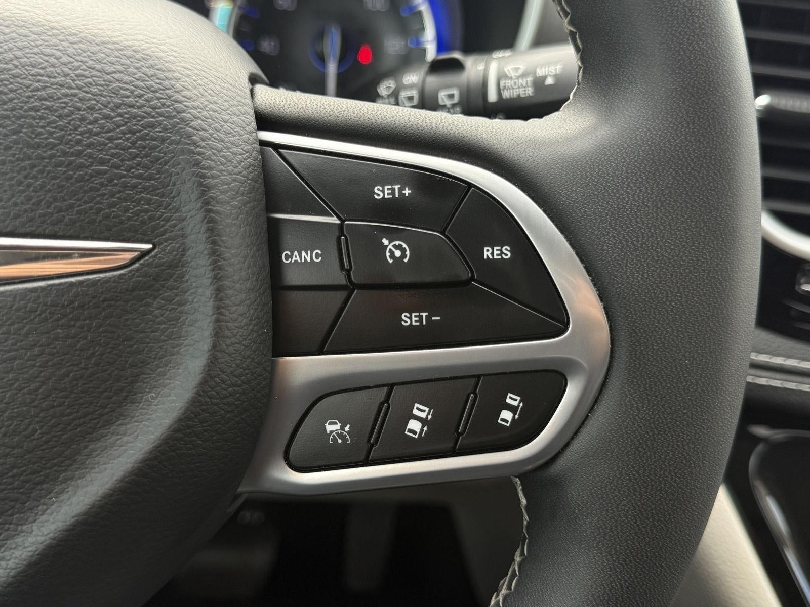 2022 Chrysler Pacifica Touring L AWD