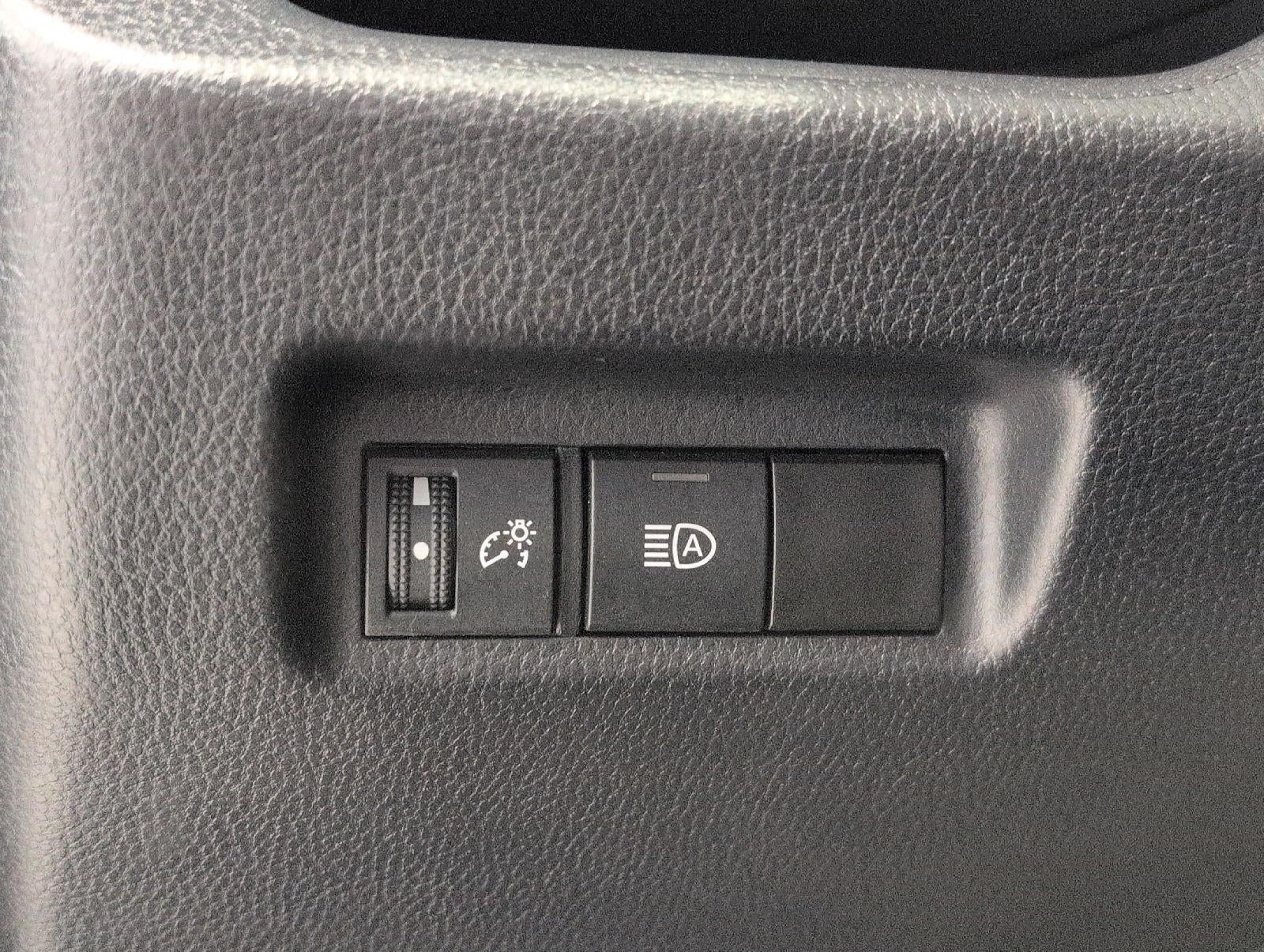 2025 Toyota RAV4 LE AWD (Natl)