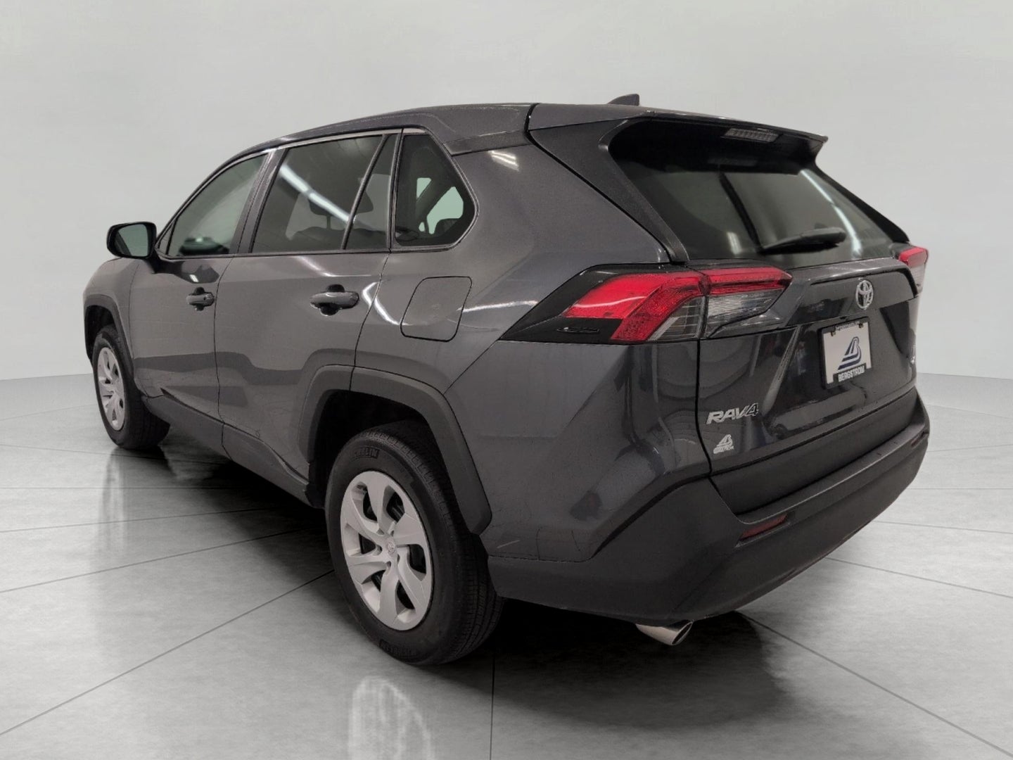 2025 Toyota RAV4 LE AWD (Natl)