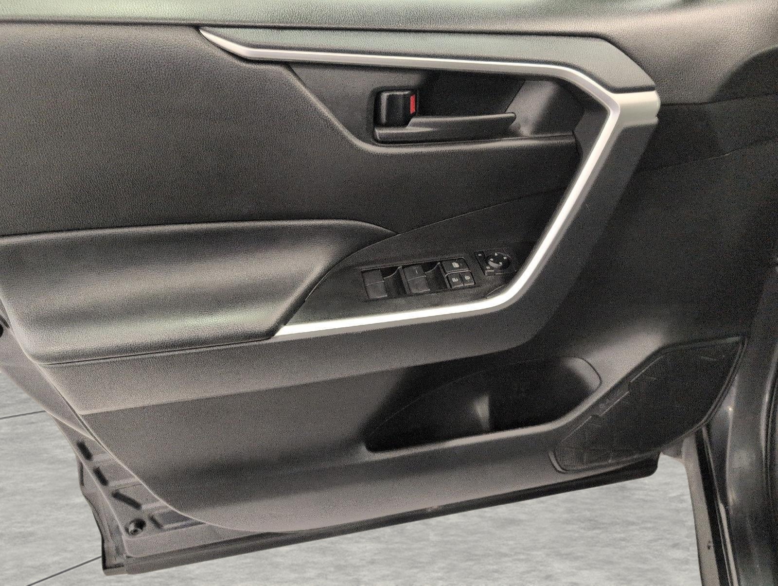 2025 Toyota RAV4 LE AWD (Natl)