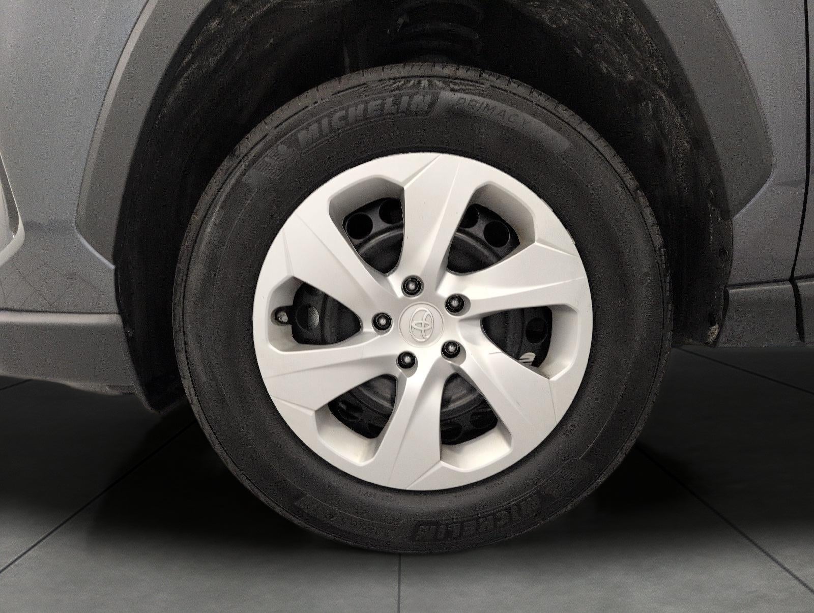 2025 Toyota RAV4 LE AWD (Natl)