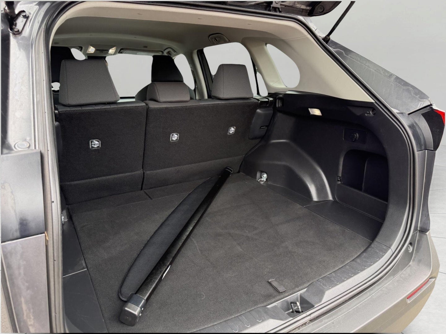 2025 Toyota RAV4 XLE AWD (Natl)