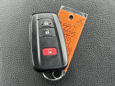 2025 Toyota RAV4 XLE AWD (Natl)