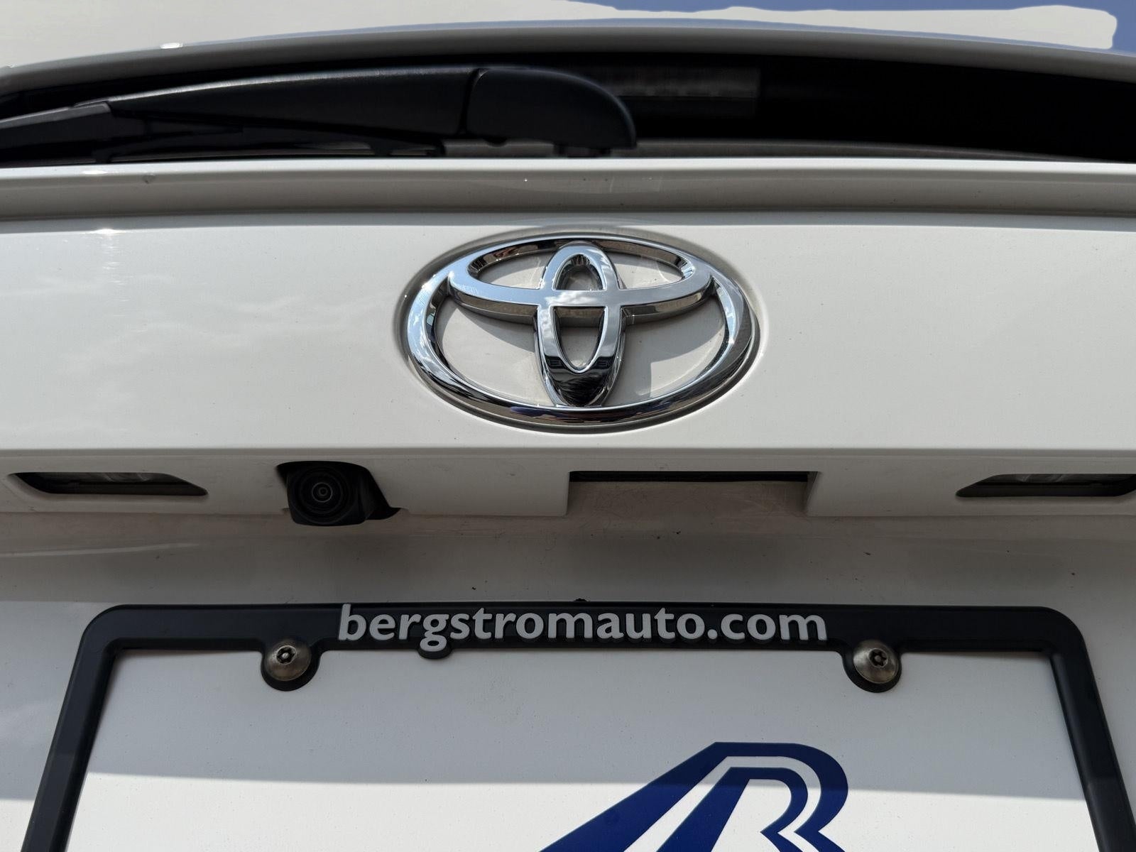 2025 Toyota RAV4 XLE AWD (Natl)