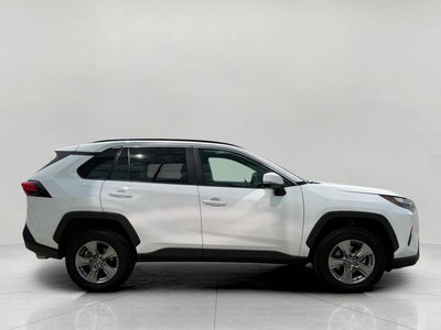 2025 Toyota RAV4 XLE AWD (Natl)