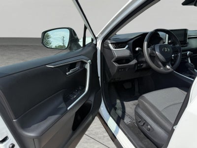 2025 Toyota RAV4 XLE AWD (Natl)