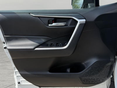 2025 Toyota RAV4 XLE AWD (Natl)