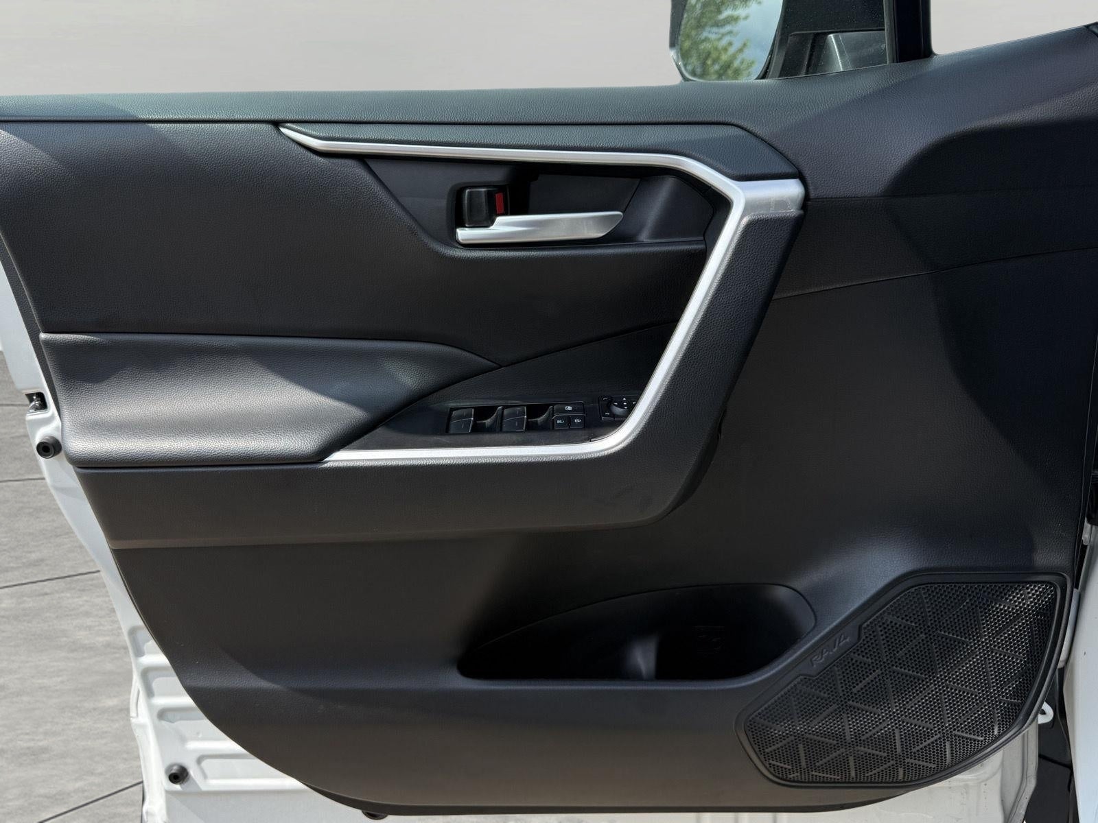 2025 Toyota RAV4 XLE AWD (Natl)