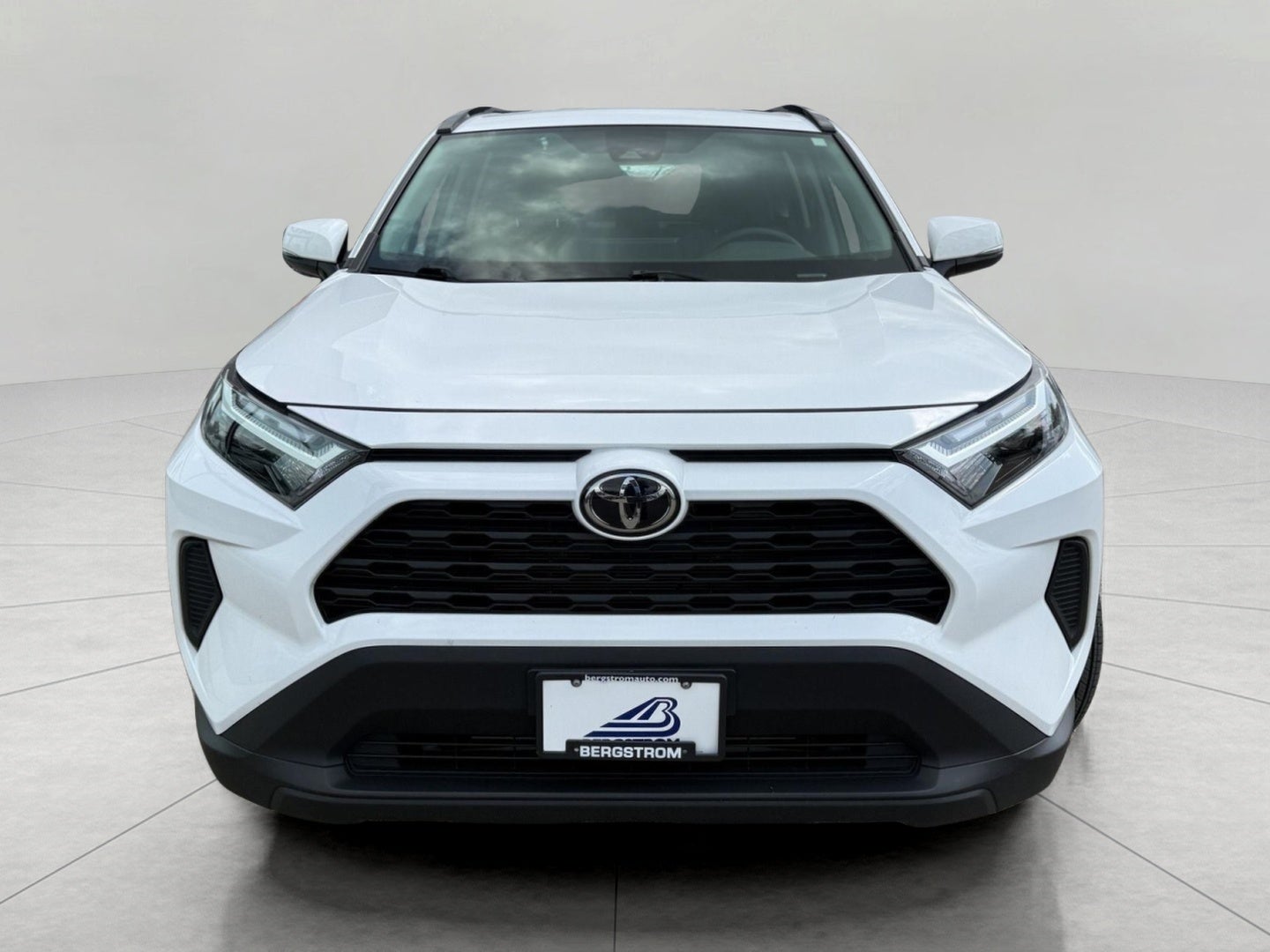 2025 Toyota RAV4 XLE AWD (Natl)