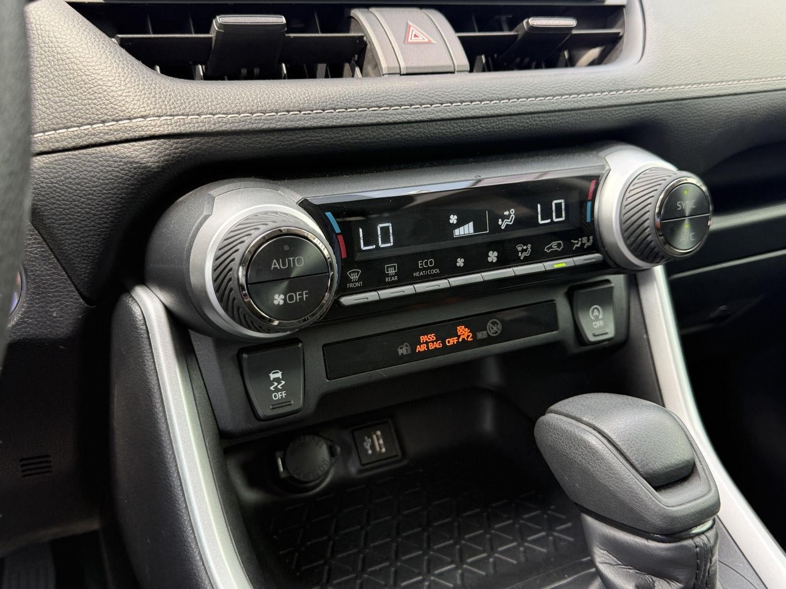 2025 Toyota RAV4 XLE AWD (Natl)