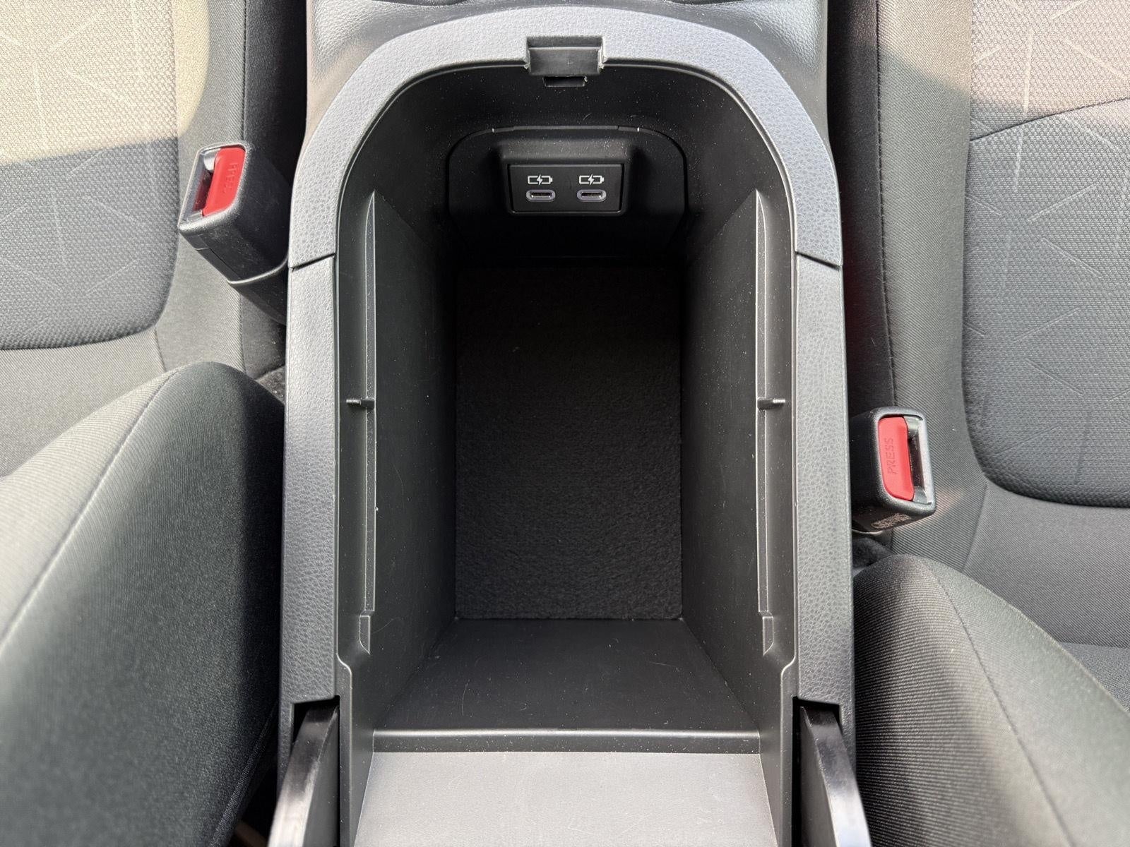 2025 Toyota RAV4 XLE AWD (Natl)