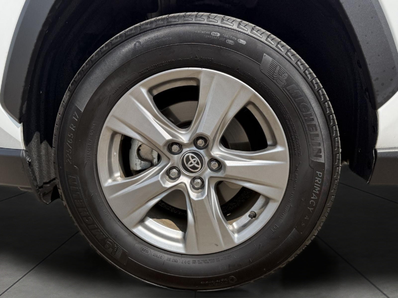 2025 Toyota RAV4 XLE AWD (Natl)