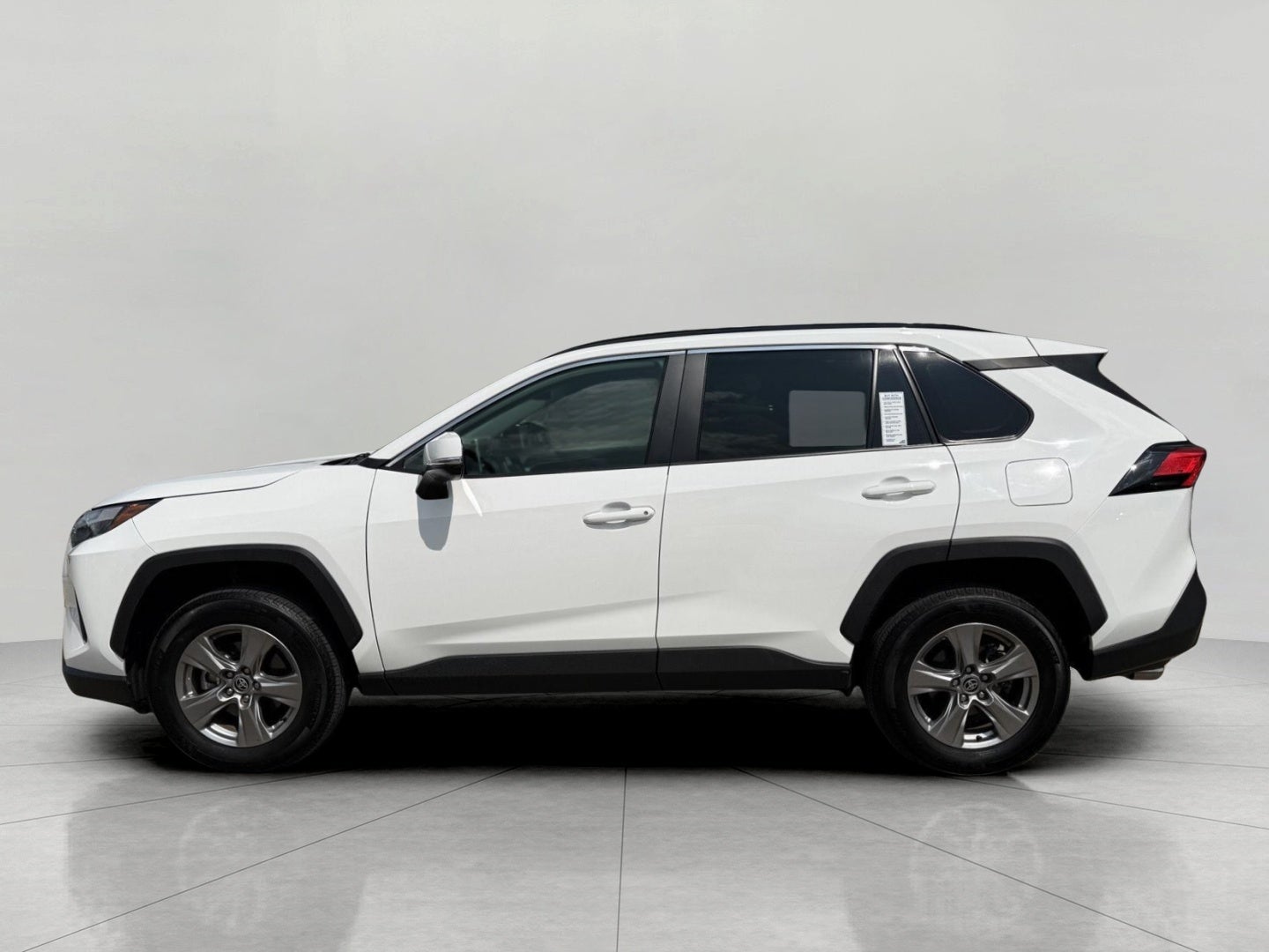 2025 Toyota RAV4 XLE AWD (Natl)
