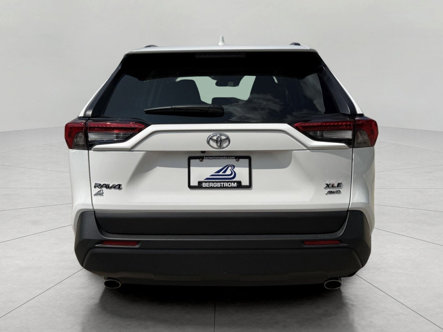 2025 Toyota RAV4 XLE AWD (Natl)