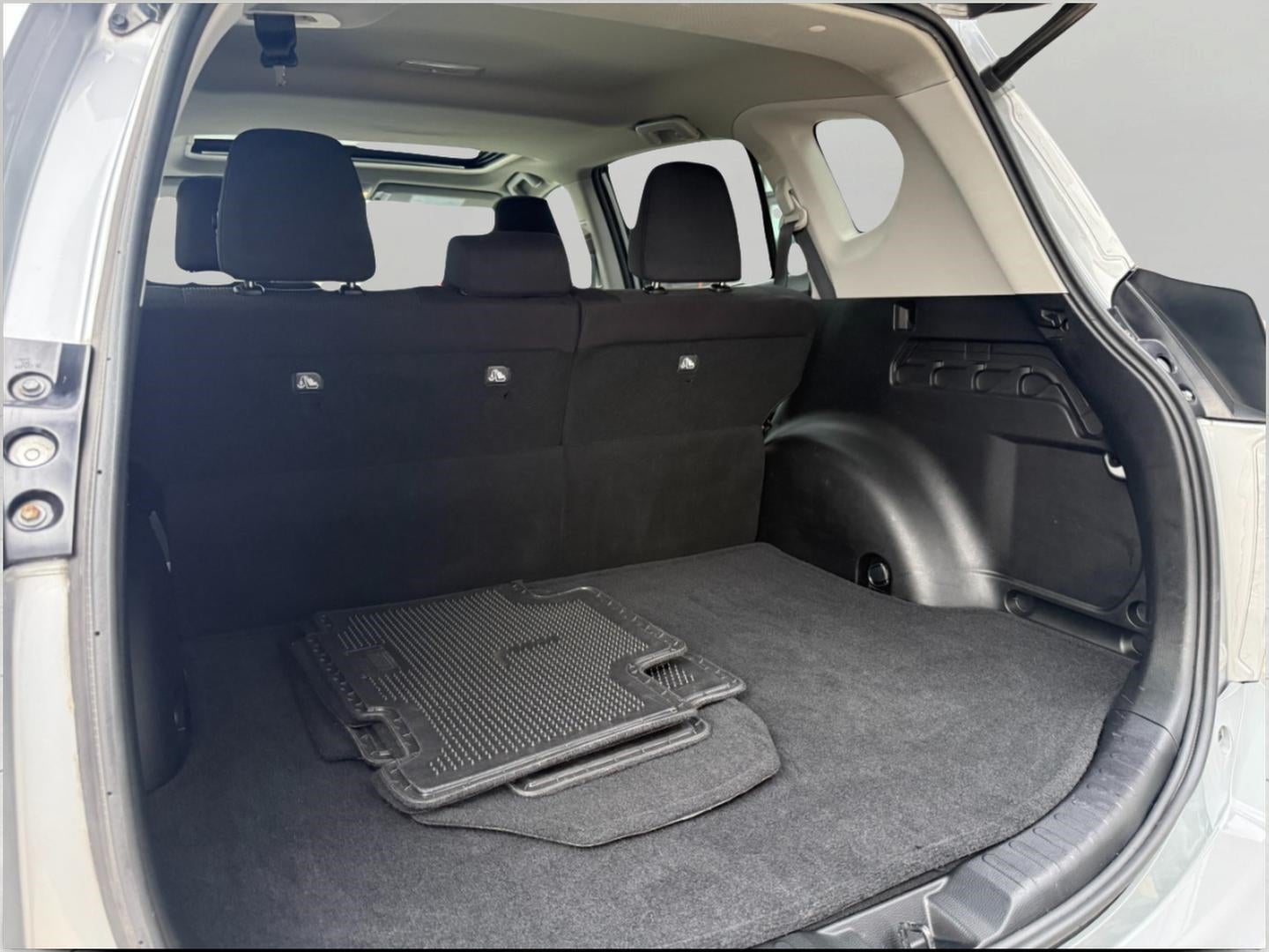 2016 Toyota RAV4 AWD 4dr XLE (Natl)