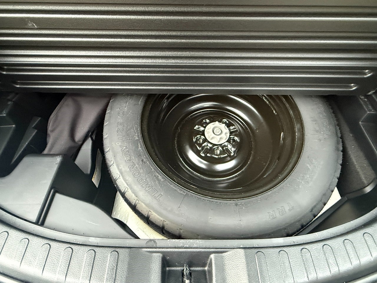 2016 Toyota RAV4 AWD 4dr XLE (Natl)