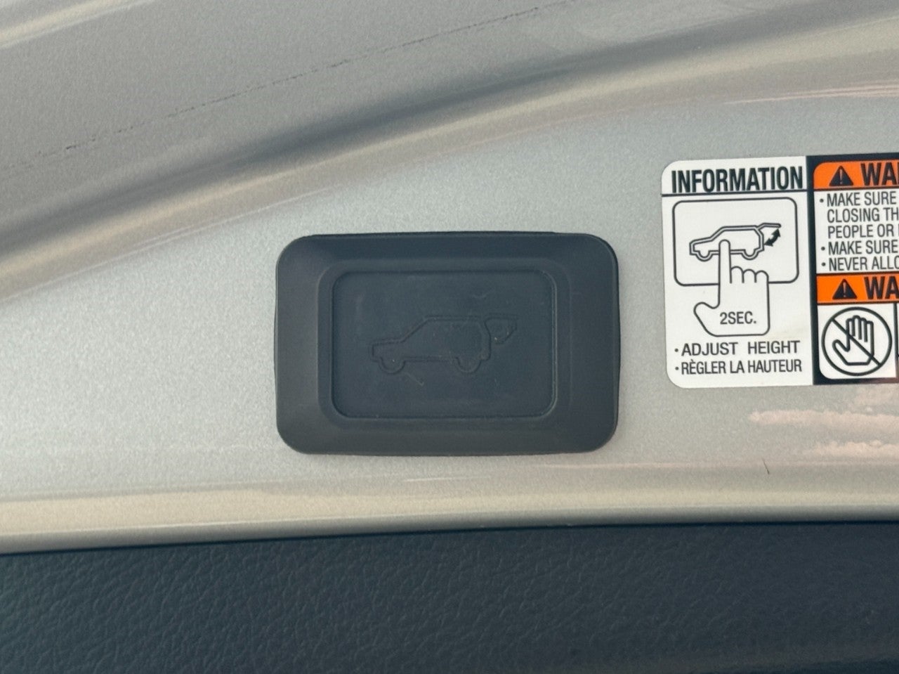 2016 Toyota RAV4 AWD 4dr XLE (Natl)