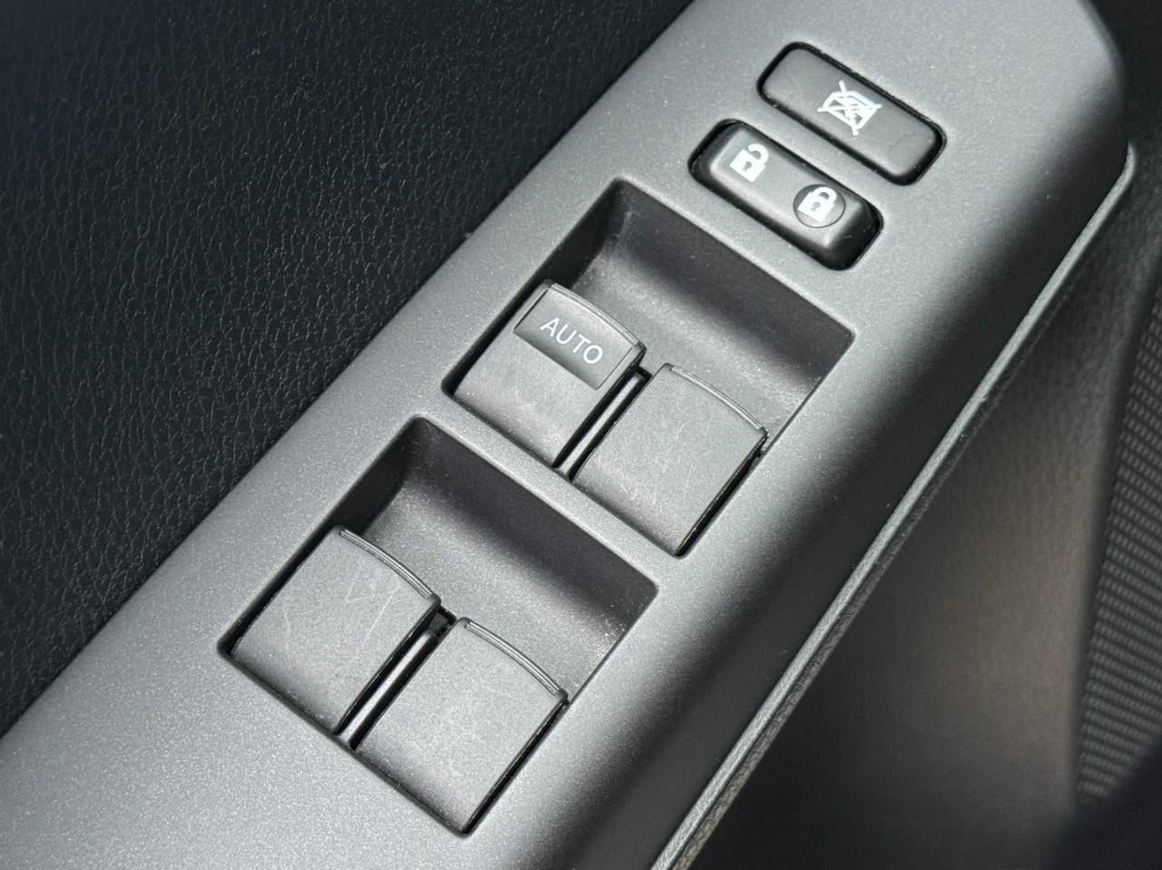 2016 Toyota RAV4 AWD 4dr XLE (Natl)