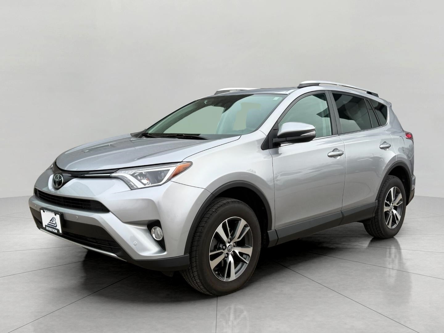 2016 Toyota RAV4 AWD 4dr XLE (Natl)