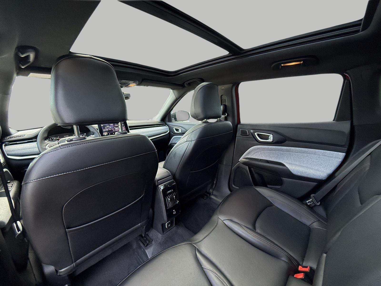2023 Jeep Compass Latitude Lux 4x4