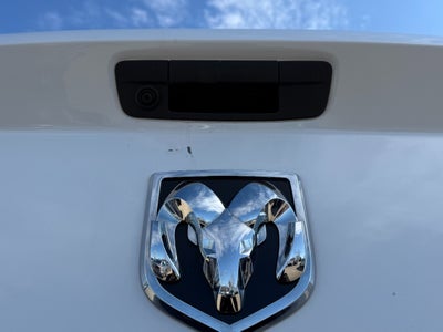 2019 RAM 1500 Classic SLT 4x4 Crew Cab 5'7" Box