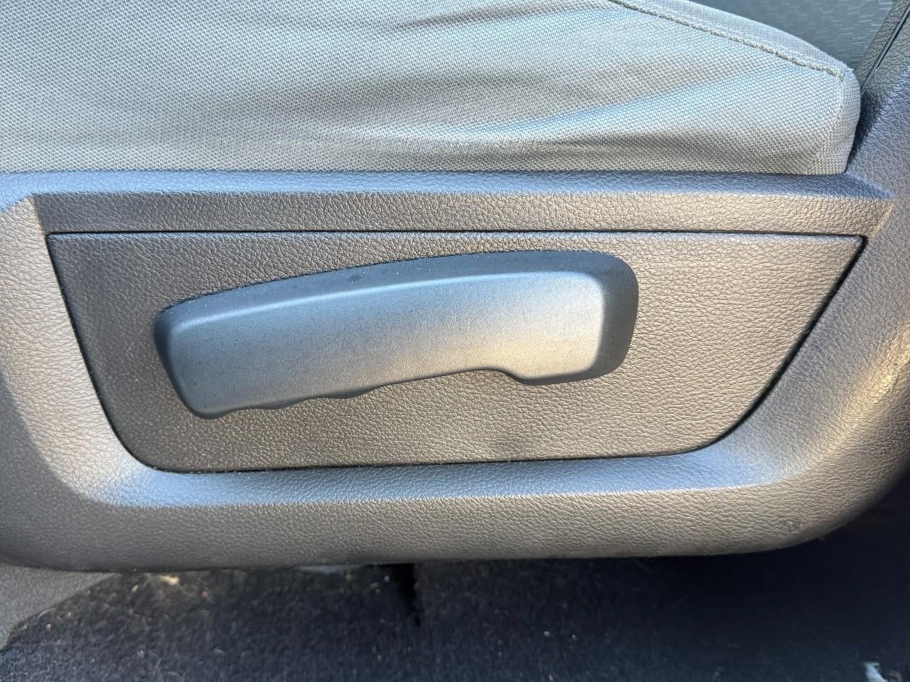 2019 RAM 1500 Classic SLT 4x4 Crew Cab 5'7" Box