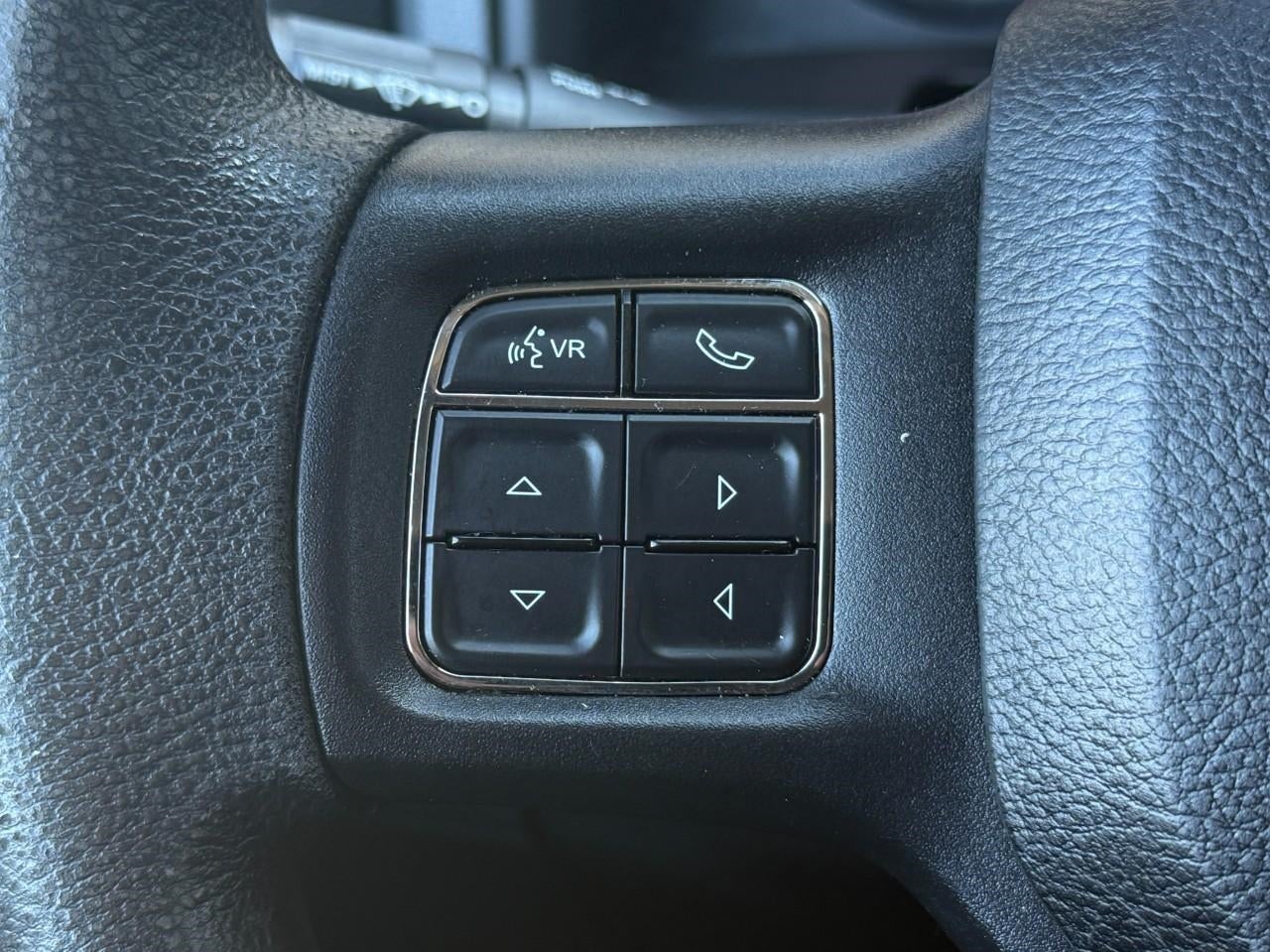 2019 RAM 1500 Classic SLT 4x4 Crew Cab 5'7" Box