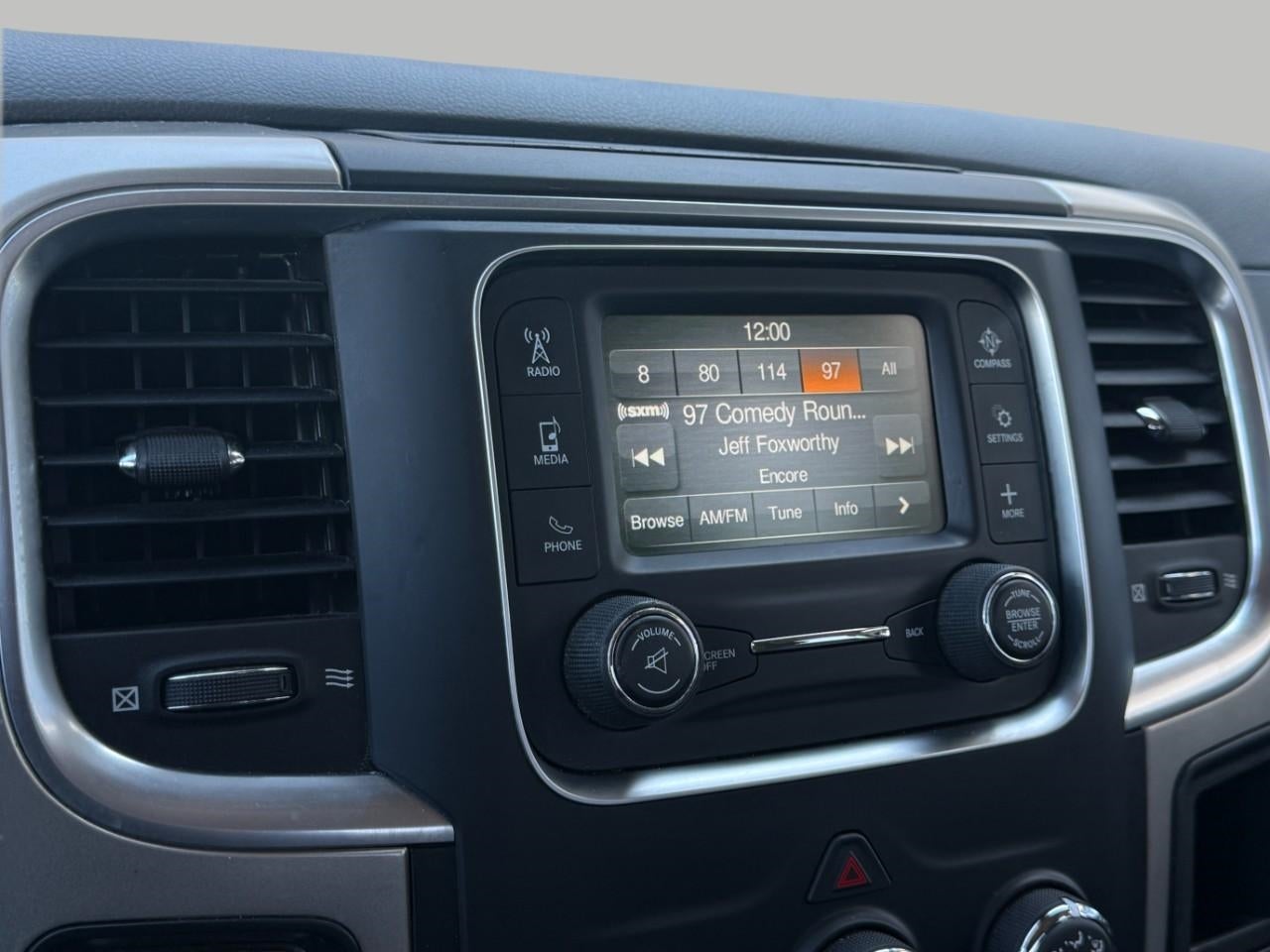 2019 RAM 1500 Classic SLT 4x4 Crew Cab 5'7" Box