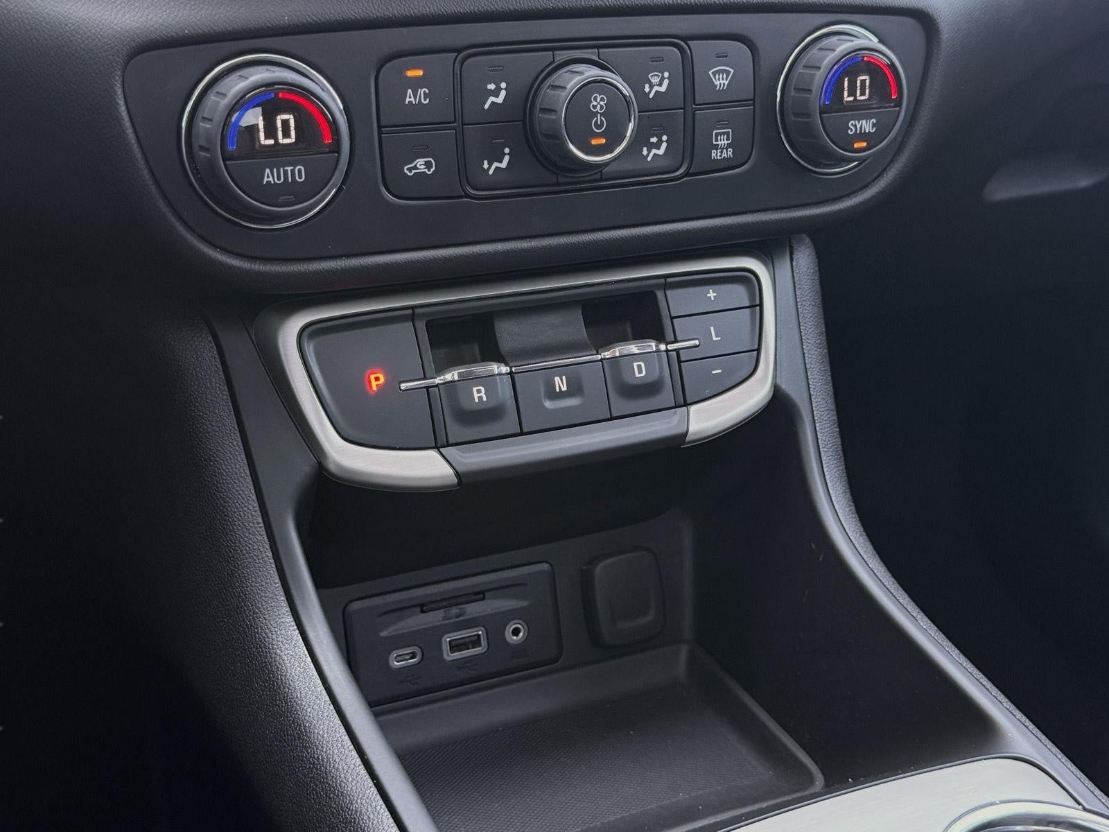 2023 GMC Terrain AWD 4dr Denali