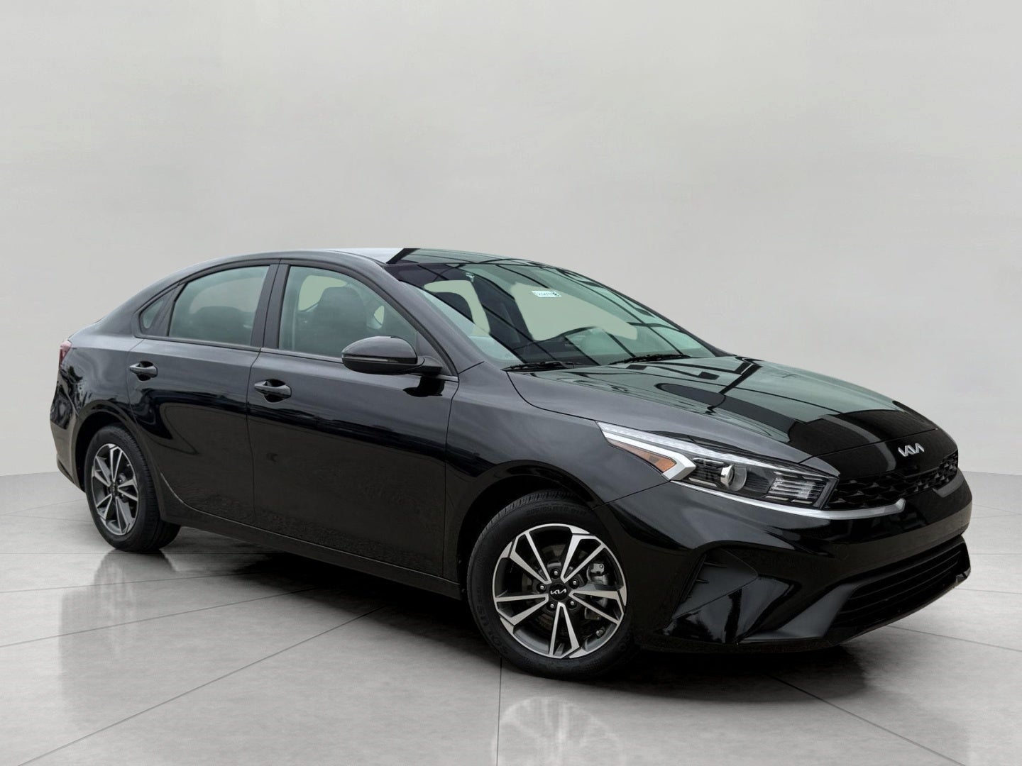 2024 Kia Forte LXS IVT