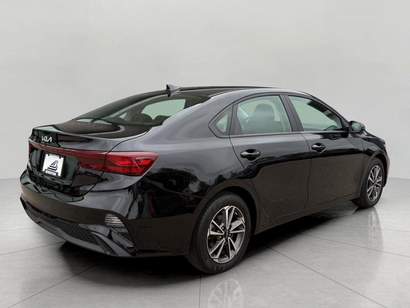 2024 Kia Forte LXS IVT