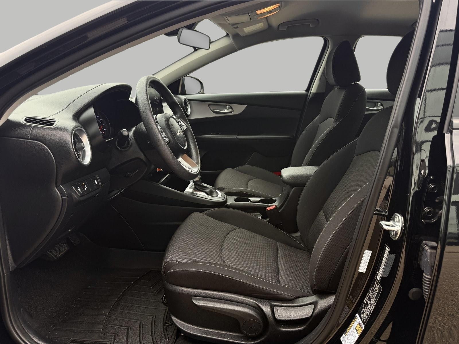 2024 Kia Forte LXS IVT