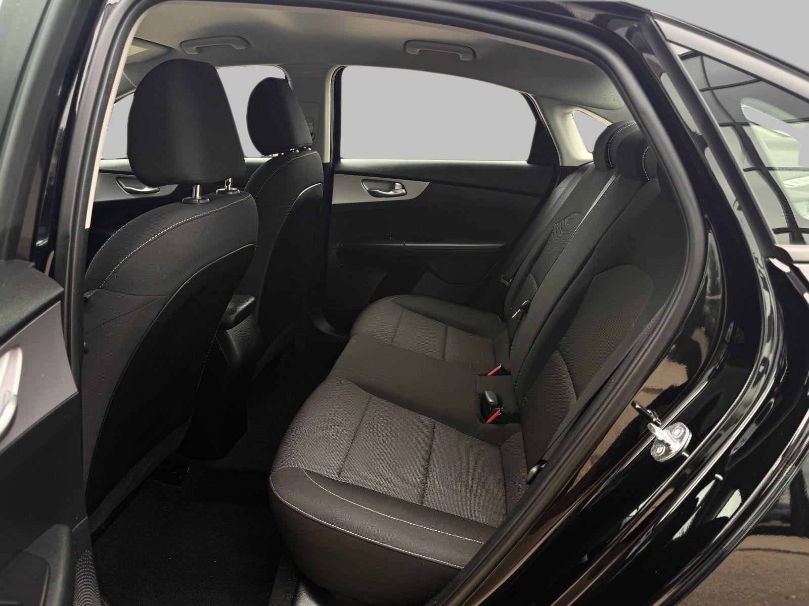 2024 Kia Forte LXS IVT