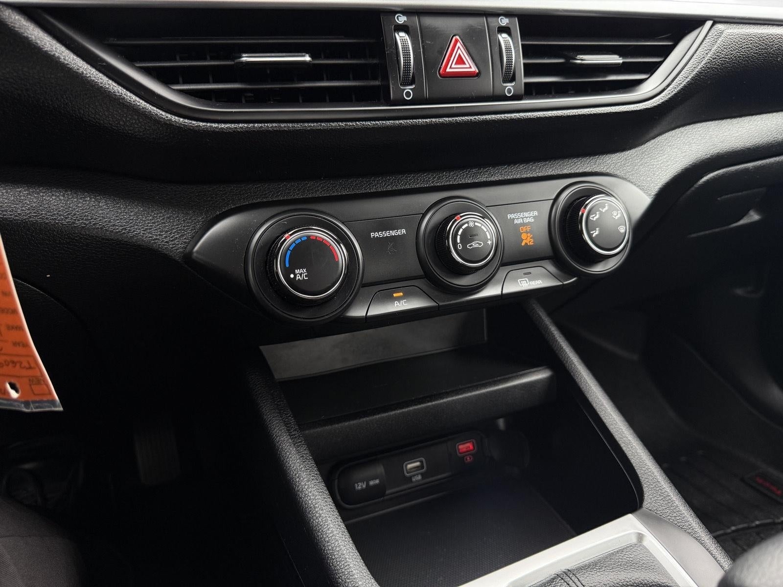 2024 Kia Forte LXS IVT