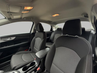 2024 Kia Forte LXS IVT