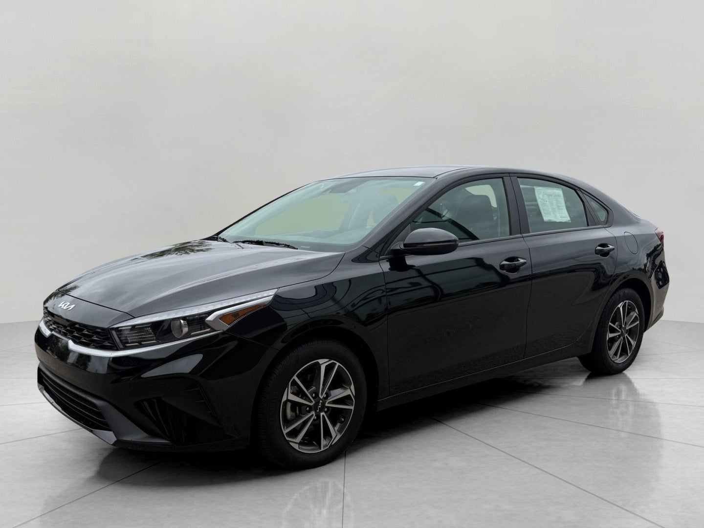 2024 Kia Forte LXS IVT