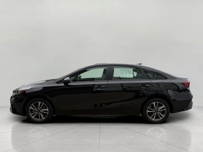 2024 Kia Forte LXS IVT