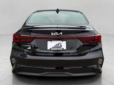 2024 Kia Forte LXS IVT