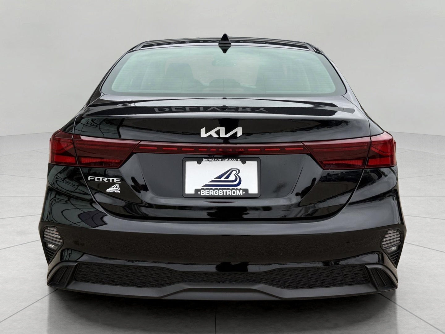 2024 Kia Forte LXS IVT