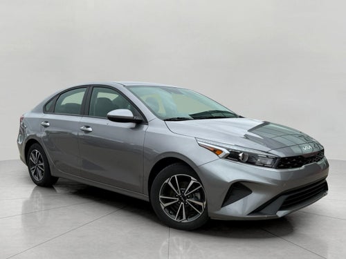 2023 Kia Forte LXS IVT