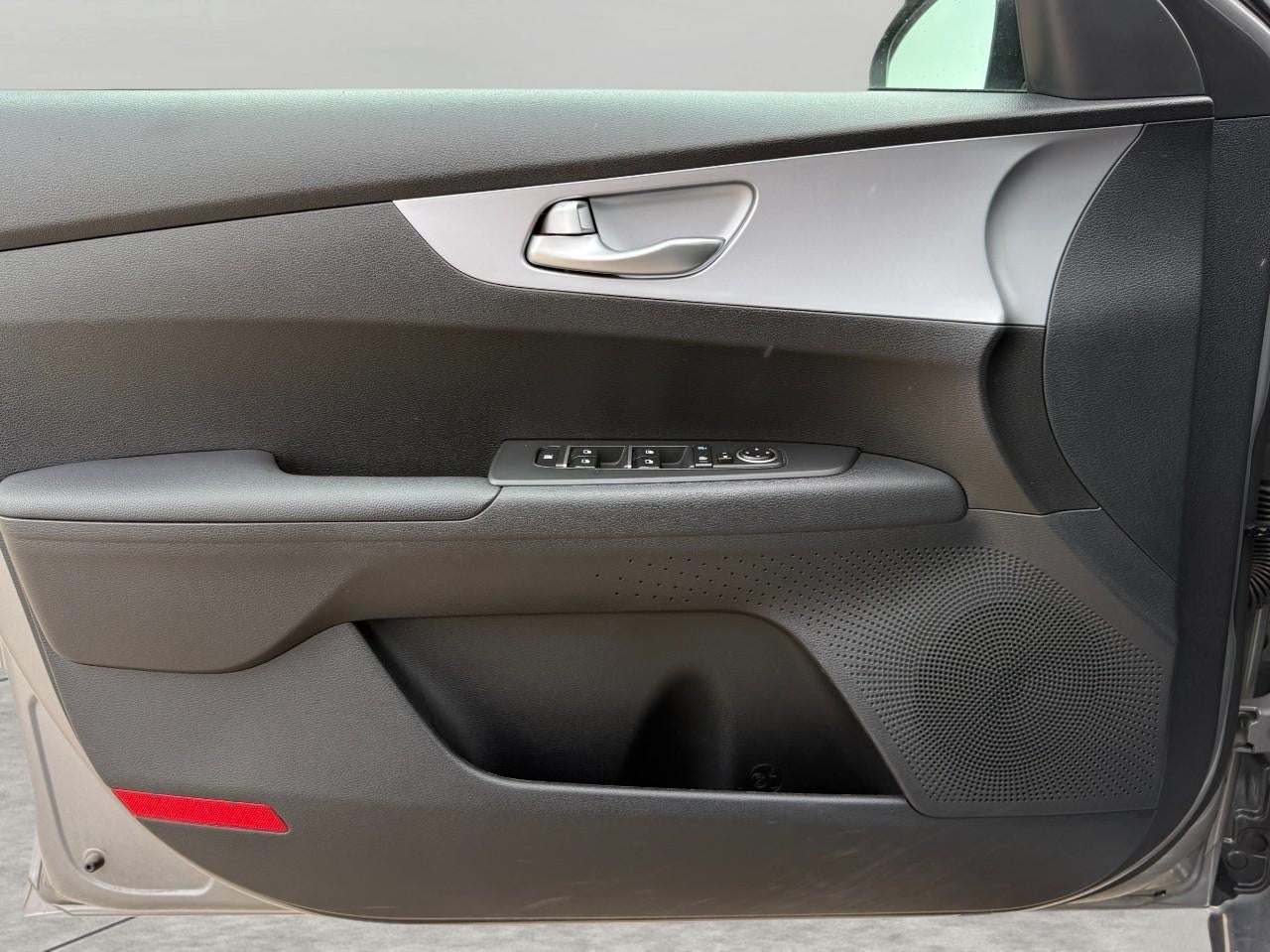 2023 Kia Forte LXS IVT