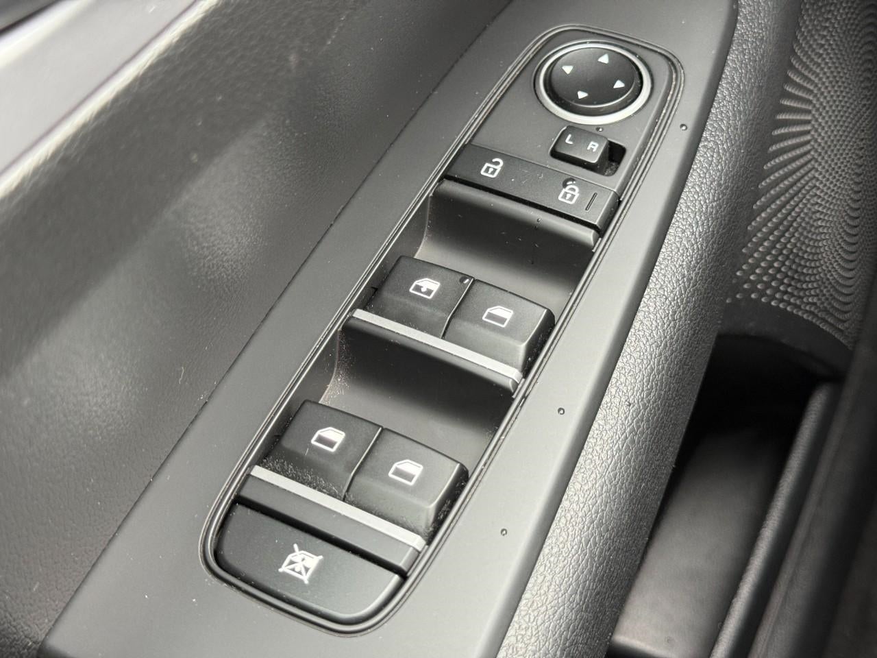 2023 Kia Forte LXS IVT