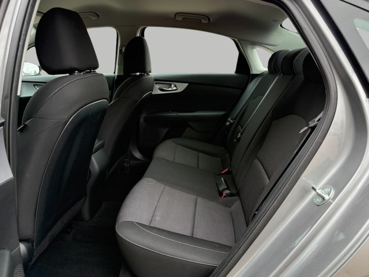 2023 Kia Forte LXS IVT