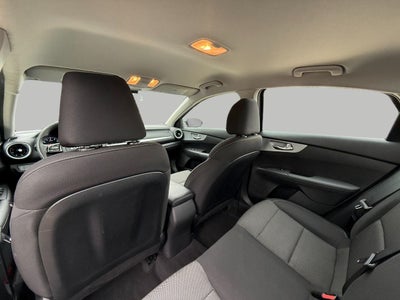 2023 Kia Forte LXS IVT