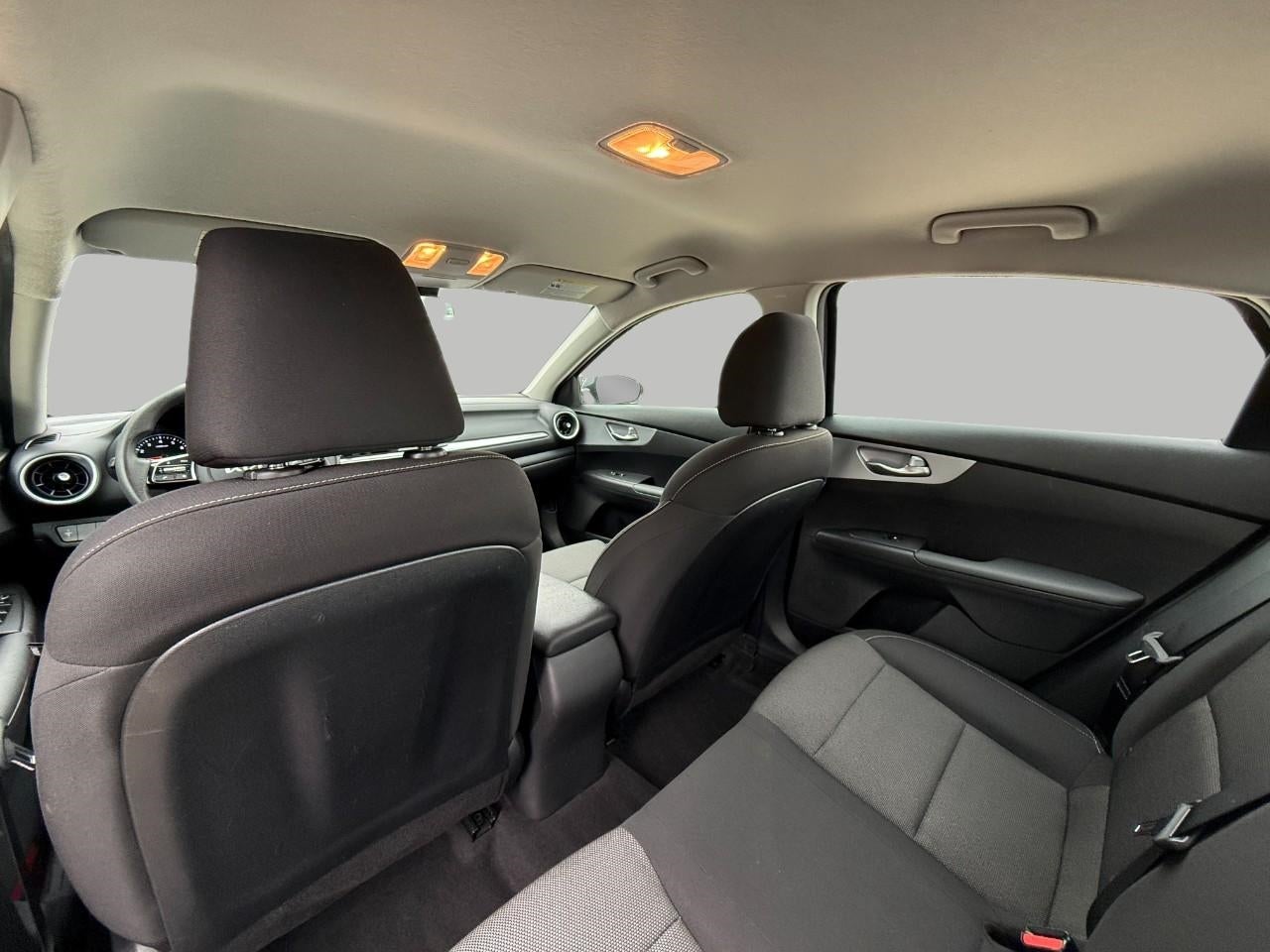 2023 Kia Forte LXS IVT