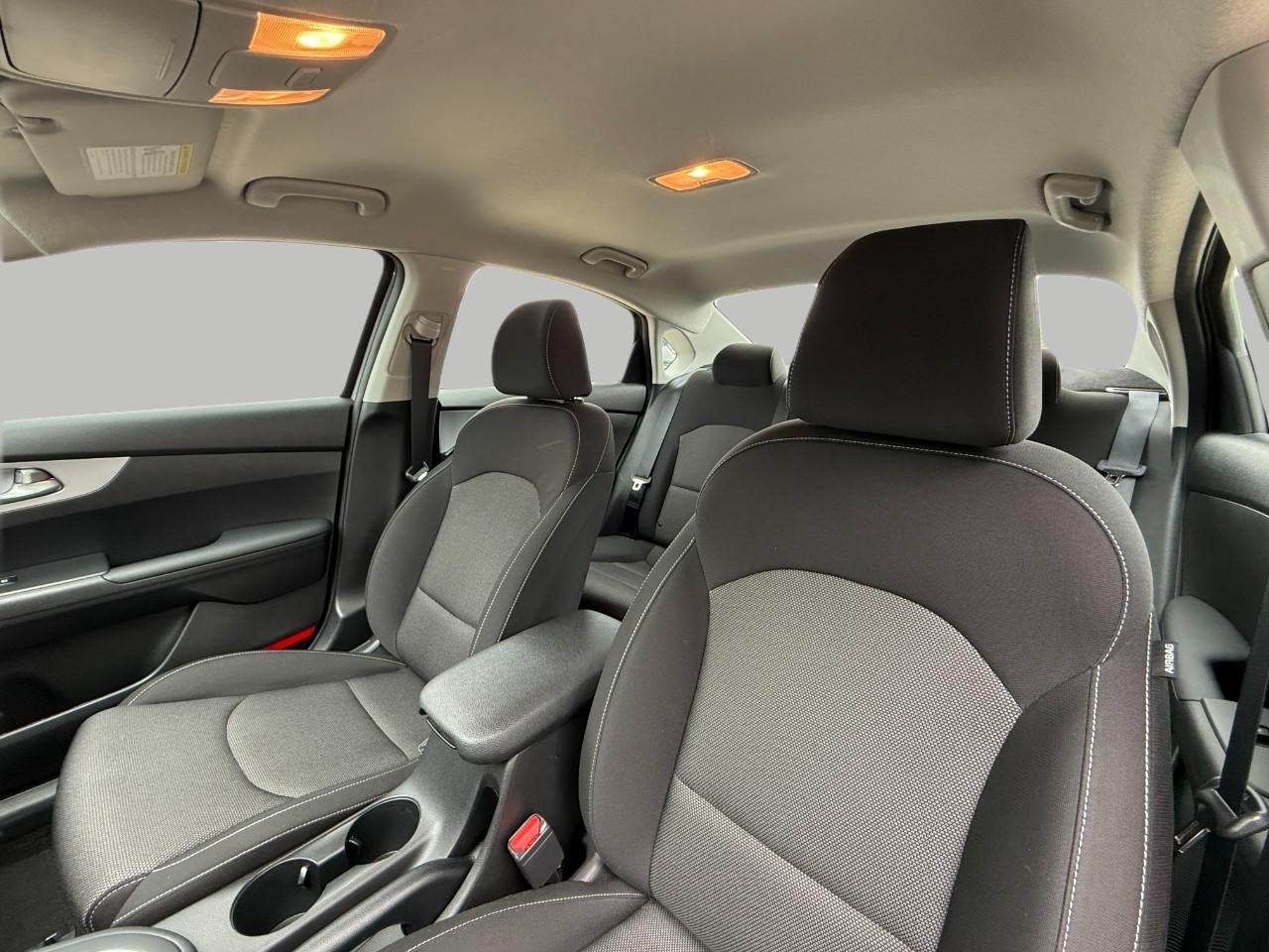 2023 Kia Forte LXS IVT