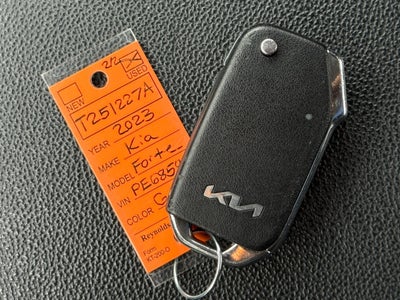 2023 Kia Forte LXS IVT